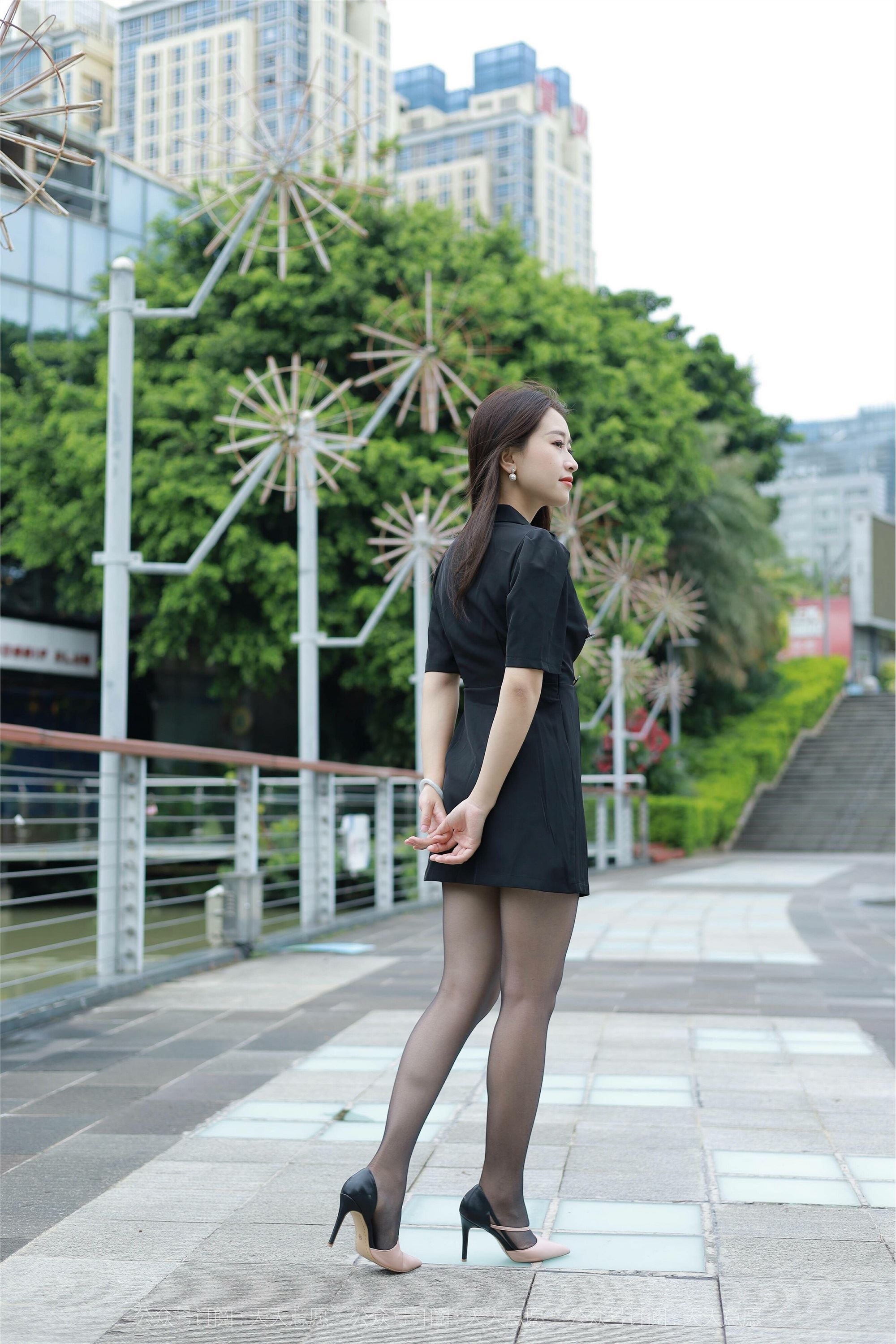 IESS异思趣向  2021.10.20 丝享家953：小婕《桥上的美女》